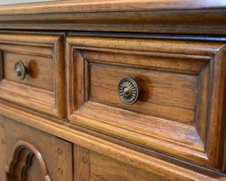 dresser detail
