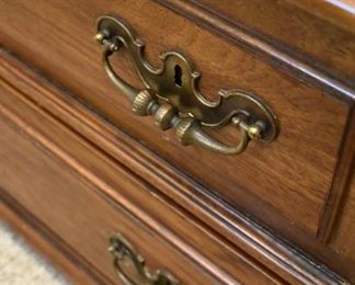 dresser detail