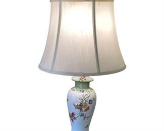 Lot 058
Porcelain Botanical Occasional Table Lamp