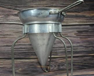Vintage WearEver 8 Aluminum Cone Strainer with Stand