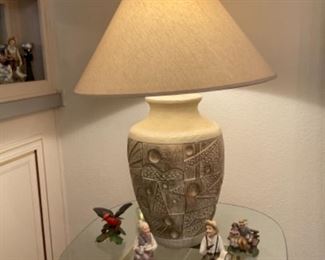 Pair of matching vintage end tables and lamps set