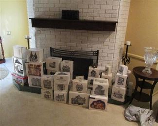 DEPARTMENT 56 CHRISTMAS HOUSES