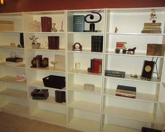 MISC DECORATOR ITEMS