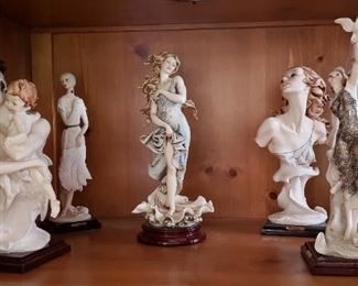 Giuseppe Armani Figurines 