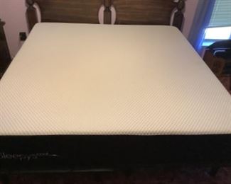 King size sleepy’s cool mattress (Lifts up and down )