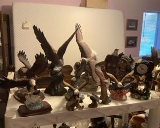 Eagle figurines 