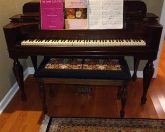 Beautiful Antique Weaver Piano!