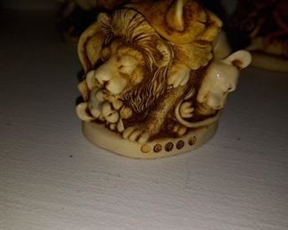 Lion King! Lol! Miniature "Lion Family" figurine