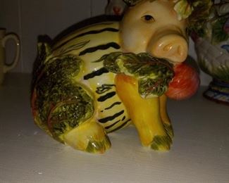 Fitz & Floyd Vista Bella Ceramic Pig - Similar to French Market Pig...which I do have!!! ;)