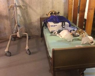 on the left there is a full-body patient lift with sling. If you need me, that's where you'll find me