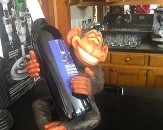 that's a cute drunk monkey (also my nickname for Cher)