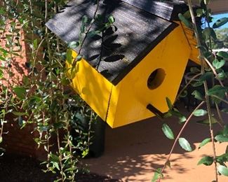 luxurious house for a bird