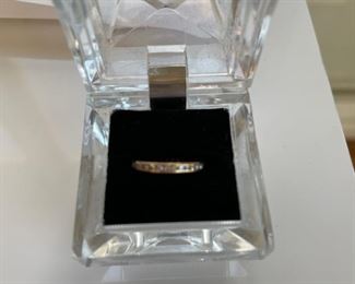 14 k yellow  gold ring size 7