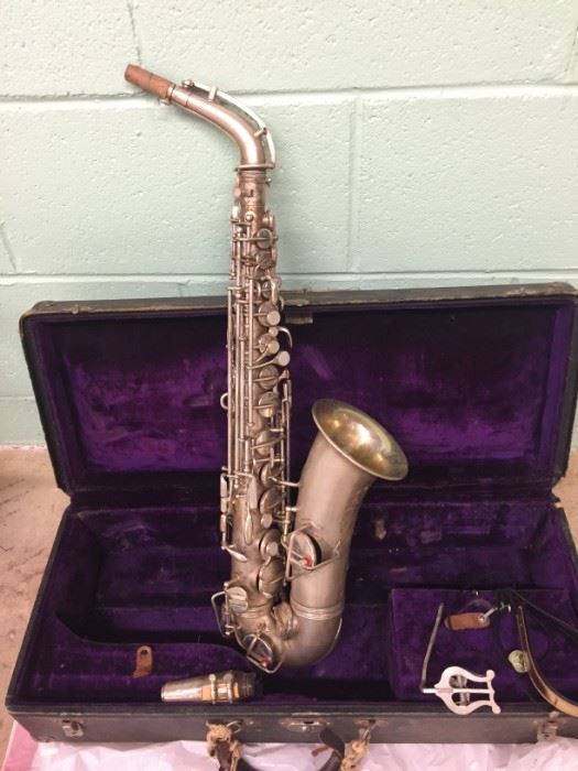 Antique Frank Holton & Co. ES LP Saxophone #32648 W/Original Case, made in Elkhorn, WI