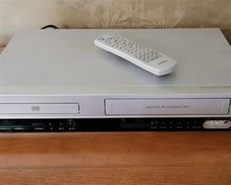 Insignia VHS/DVD Combo