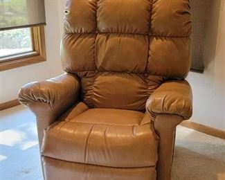 Inseat Solutions Golden Technologies Brown Lift Chair with massage and heat settings, Model 11170UX