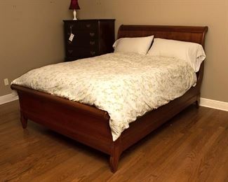 418 Queen Sleigh Bed 225.00