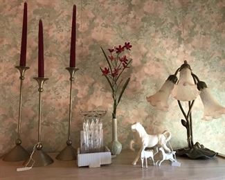 Set of 3 brass lamps, candle holder, tulip lamp, Horse and small ones on chain