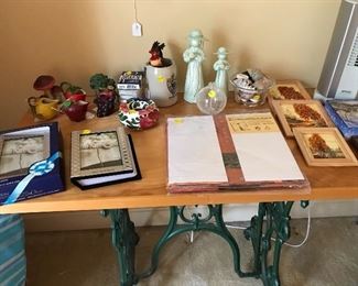 More knick knacks for your to choose from.