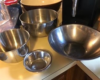 Metal mixing bowls
