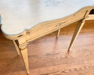 Small French antique table with expandable top 