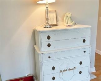 Vintage white dresser 
