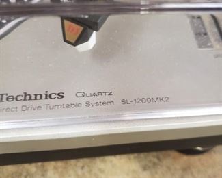 Turntable in immaculate condition!