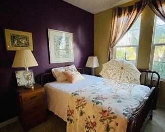 Vintage full size bed