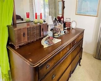 Vintage dresser
