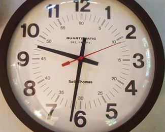 Seth Thomas Quartzmatic 12"