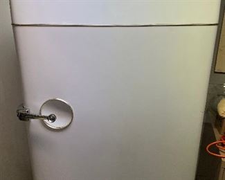 1951 General Motors Frigidaire - works great!