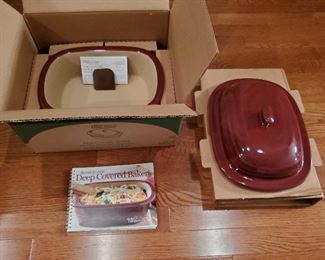 Pampered Chef Deep Covered Baker - Never Used!