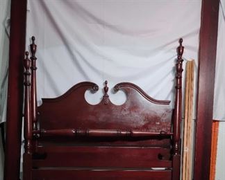 Honduras Mahogany 4 Post Full Size Bed