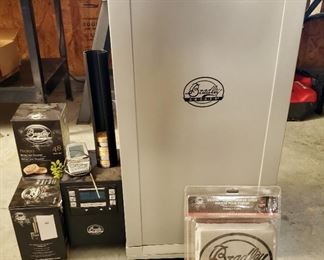 Bradley Electric Smoker, Model BTDS76P, Includes Digital Pellet Box, Cover, Pellets And More