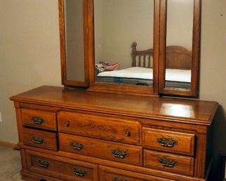 Broyhill 8 Drawer Dresser, With Bifold Mirror, 76" x 66" x 18"