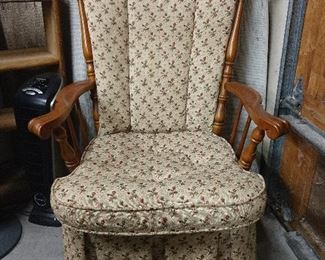 Vintage Rocking Chair 