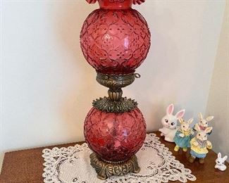 GWTW Fenton cranberry parlor lamp. Lights both top and bottom.
