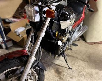 1982 Yamaha Motorcycle with clear title.