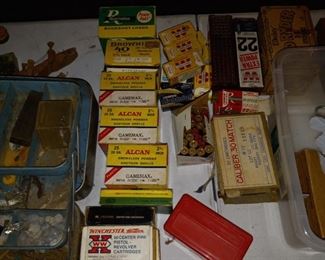 Loads of Ammo.  45 acp ,   32 S&W long, vintage 22lr, 32 acp, 380 acp, 20 ga shotgun, 16 ga shotgun, 30-.06 Brass