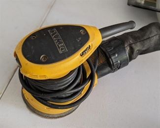 DeWalt Palm Sander