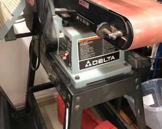 Delta 6" Belt/9" Disc Sander ($100 FIRM)