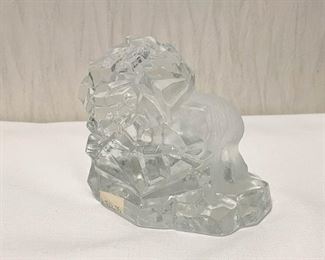 Art Glass Polar Bear Figurine (Photo 2 of 2)
