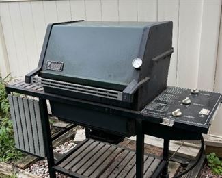 Weber Grill, Gas Hook Up (Photo 2 of 3)