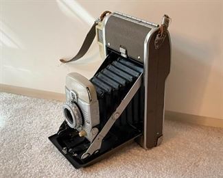 Vintage Polaroid Land Camera (Photo 1 of 2)