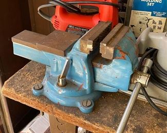 Bench Vise