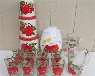 Apple Design Kitchen Items