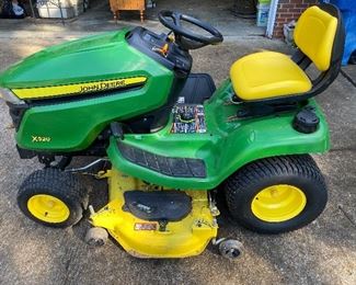 John Deere X320 161 hours 48”Deck