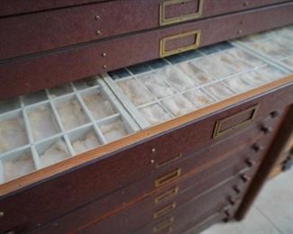 Specimen cabinet