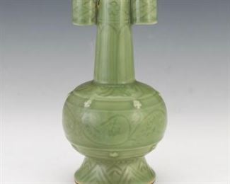 Chinese Longquan Arrow Vase