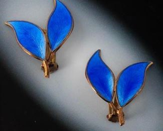 David Andersen Norway Gilt Sterling Silver and Enamel Pair of Foliate Ear Clips 